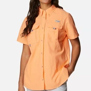Women’s PFG Bahama™ Short Sleeve Shirt in Bright Nectar